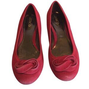 Liz & Co Womens Red Suede Ballet Flats With Rosette Detail Size 7.5